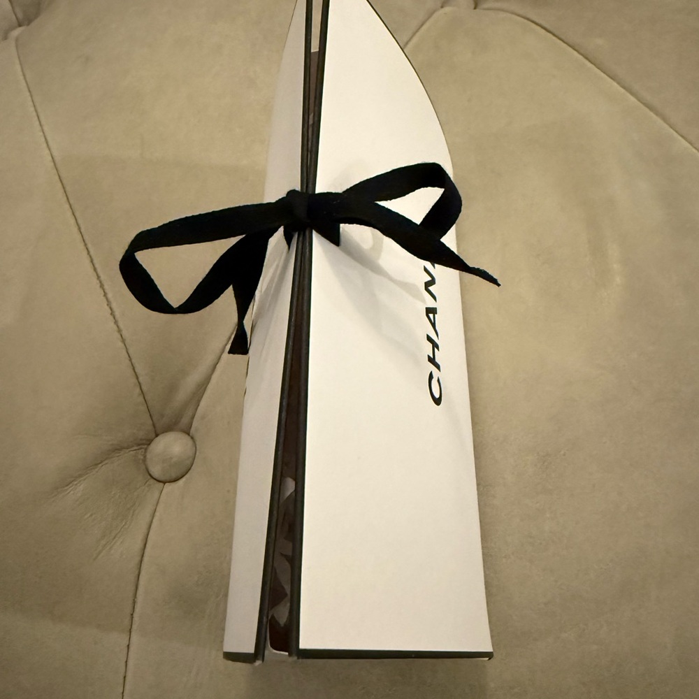 Decorative Gift Box - Picture 7 of 7